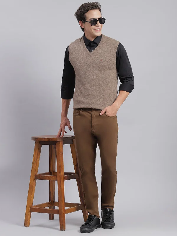 Special offers on the latest clothing collections – Don’t miss out! Men Brown Solid V Neck Sleeveless Sweaters/Pullovers Special offers on the latest clothing collections – Don’t miss out! Men Brown Solid V Neck Sleeveless Sweaters/Pullovers