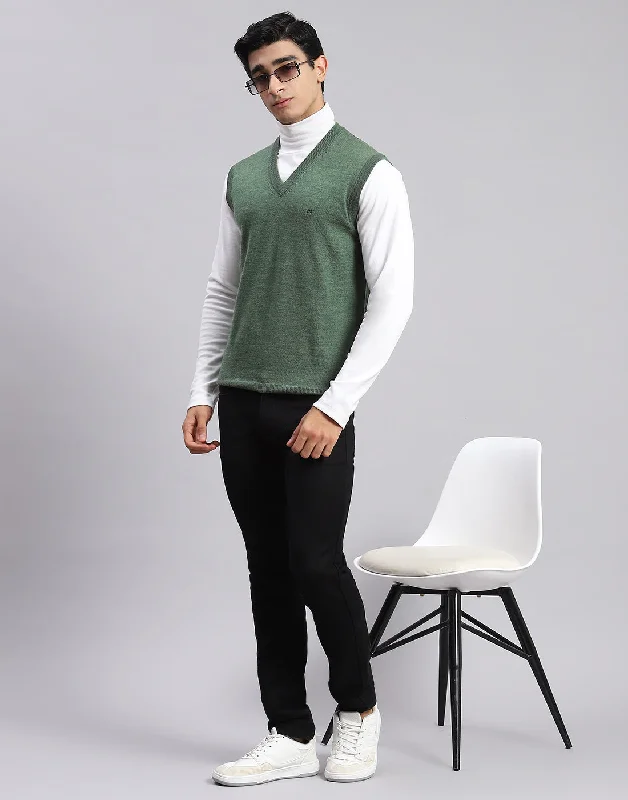 Get 20% off your first order of men’s fashion. Men Green Solid V Neck Sleeveless Sweaters/Pullovers Get 20% off your first order of men’s fashion. Men Green Solid V Neck Sleeveless Sweaters/Pullovers