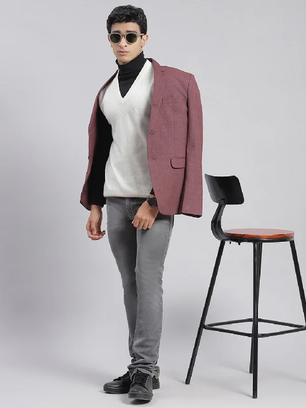 Shop stylish fashion – Get huge savings on men’s clothing. Men White Solid V Neck Sleeveless Sweaters/Pullovers Shop stylish fashion – Get huge savings on men’s clothing. Men White Solid V Neck Sleeveless Sweaters/Pullovers