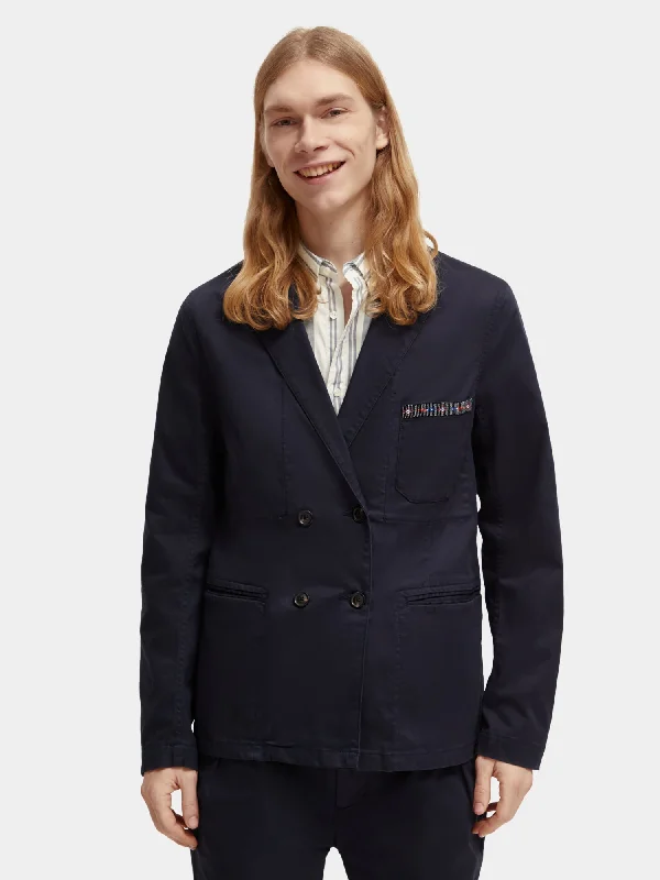 Get 25% off select men’s clothing when you shop online! Bead-trimmed workwear blazer Get 25% off select men’s clothing when you shop online! Bead-trimmed workwear blazer