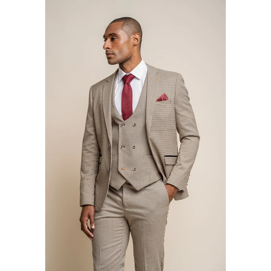 Look your best with exclusive savings on men’s fashion. Elwood - Men's Beige Check Houndstooth Blazer Look your best with exclusive savings on men’s fashion. Elwood - Men's Beige Check Houndstooth Blazer
