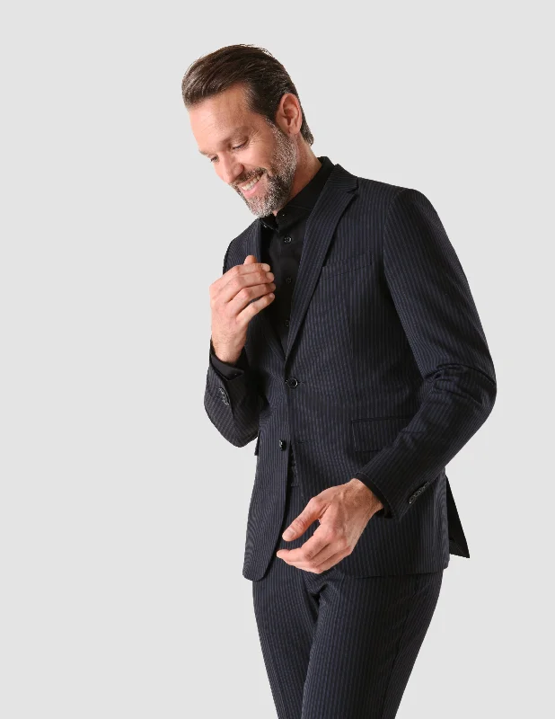 Massive discounts on all clothing items – Shop now for the best prices. Essential Blazer Stanford Stripes Slim Massive discounts on all clothing items – Shop now for the best prices. Essential Blazer Stanford Stripes Slim