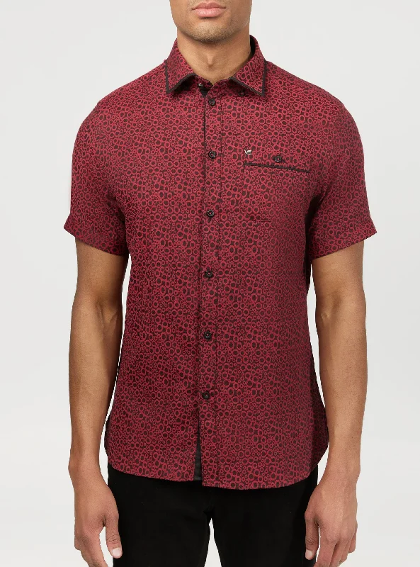 Upgrade your look with stylish, affordable men’s clothing.  Ring pattern short sleeve shirt