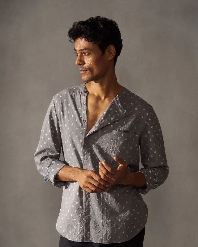 Exclusive offers on the latest clothing styles for men .  Roy Shirt - Grey Bandhani