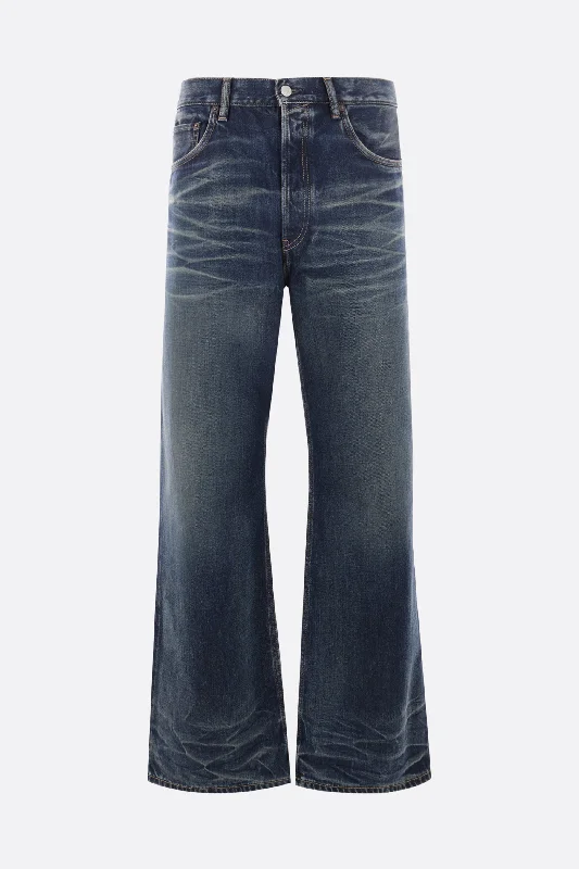 loose-fit denim jeans