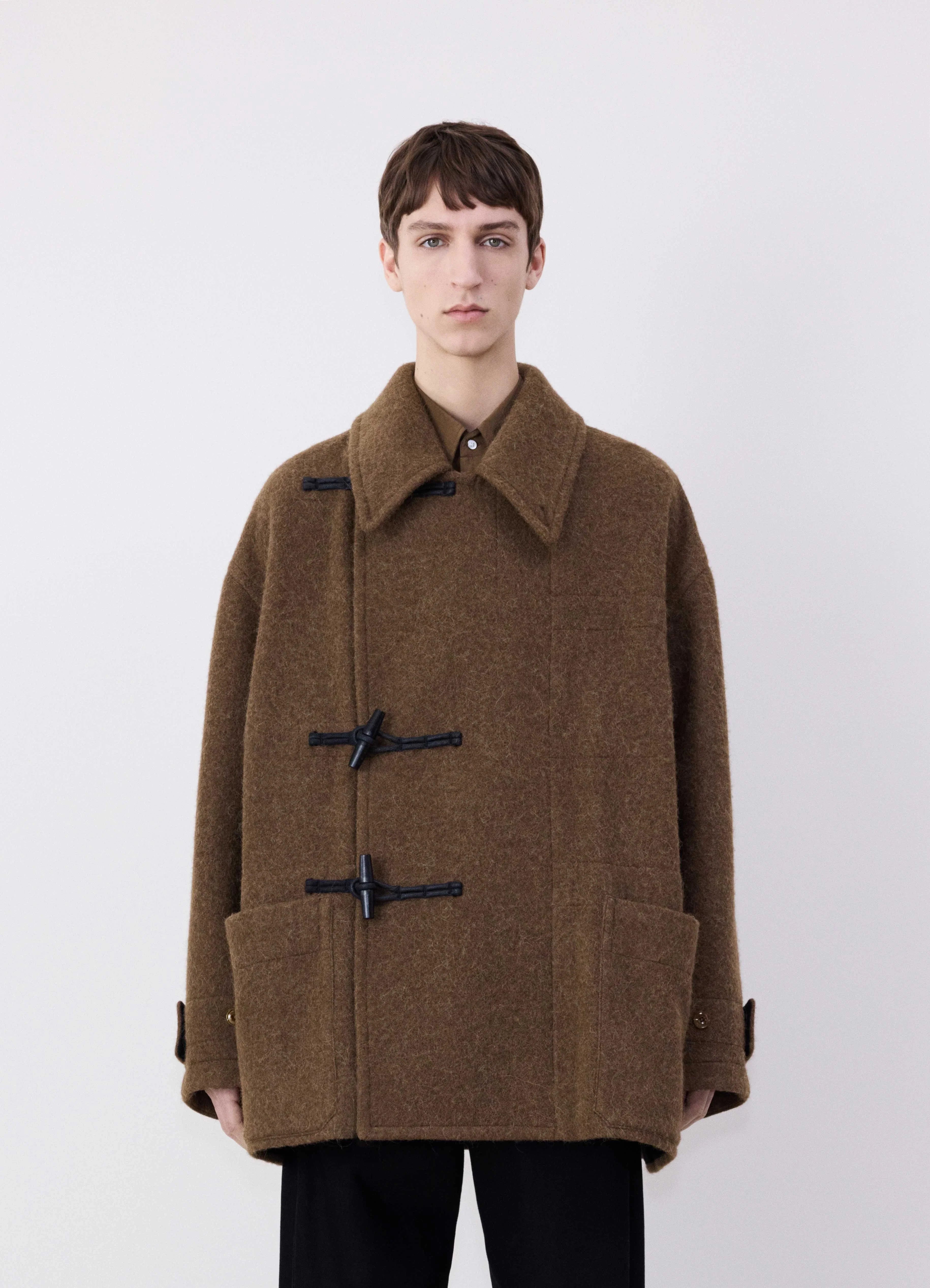 Flash discounts on men’s clothing – Don’t miss out!  SHORT DUFFLE COAT